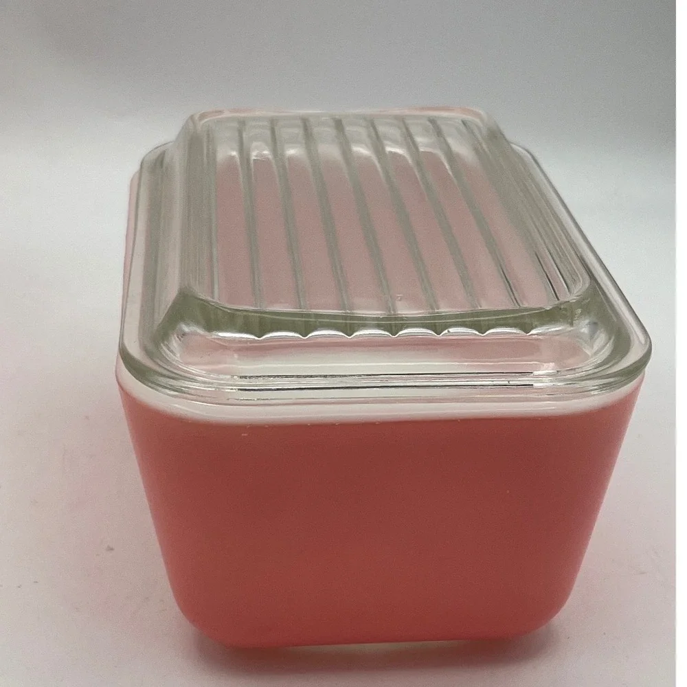 Vintage Pink Pyrex Refrigerator Set  8 pc 501 501 502 503 With Lids